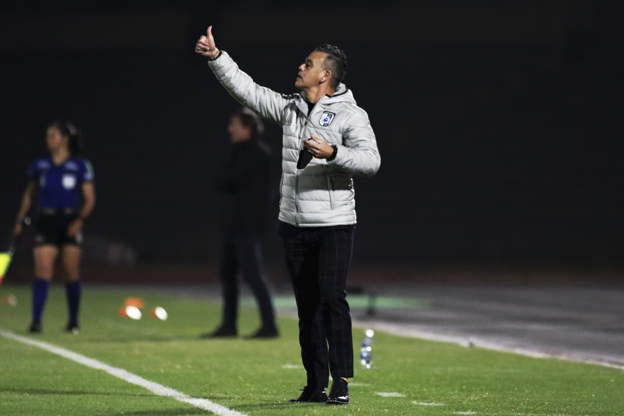 Pity Altamirano aceptó dirigir al Querétaro por 'cariño'