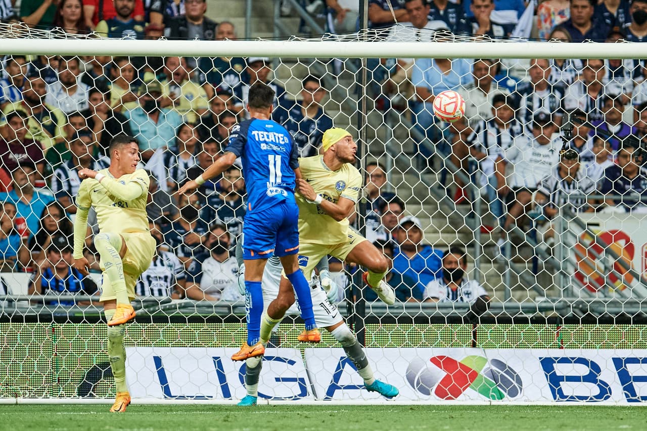 Por Rayados anotaron Stefan Medina, Mexi Meza y Rodrigo Aguirre; por el América 'Cabecita' Rodríguez y Alejandro Zendejas.