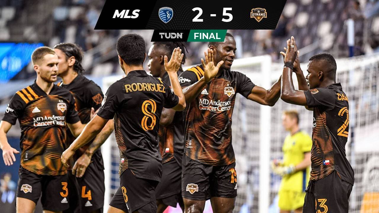 Doblete de Darwin Quintero para vencer al Kansas City de Pulido