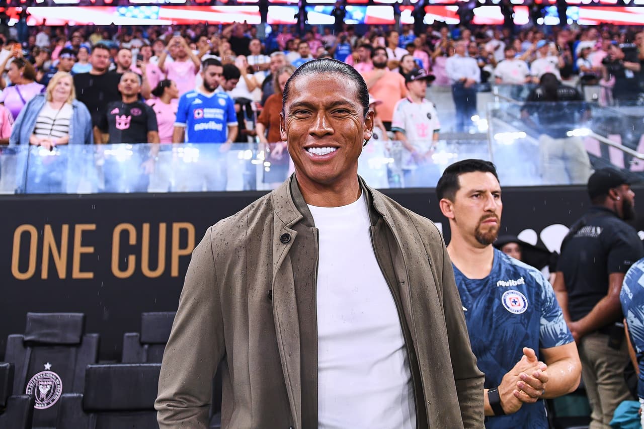 Joel Huiqui cumplirá promesa de regalar tacos en próxima rueda de prensa con Cruz Azul 