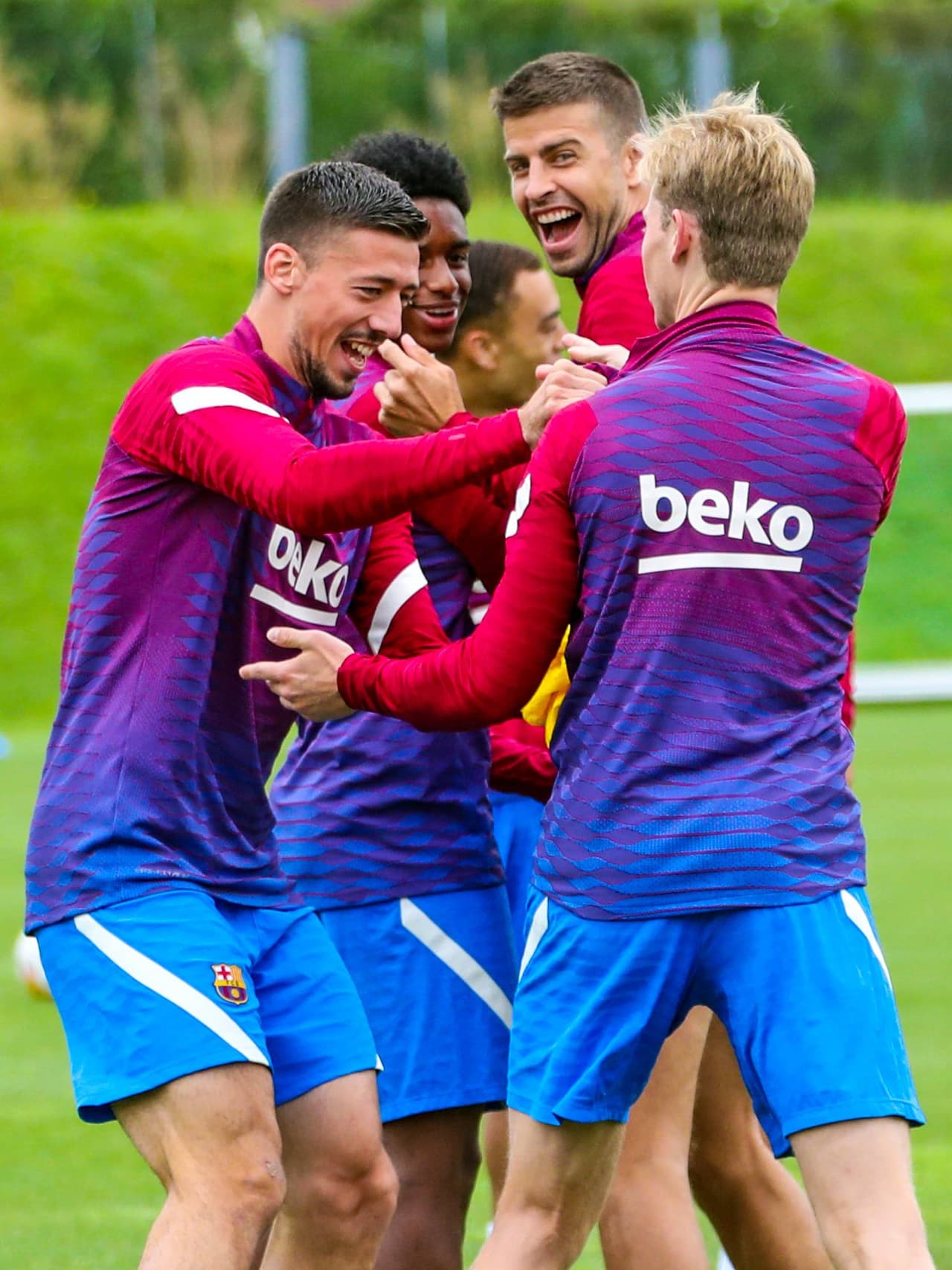 Barcelona y Real Madrid ya podrán fichar a Messi y Mbappé