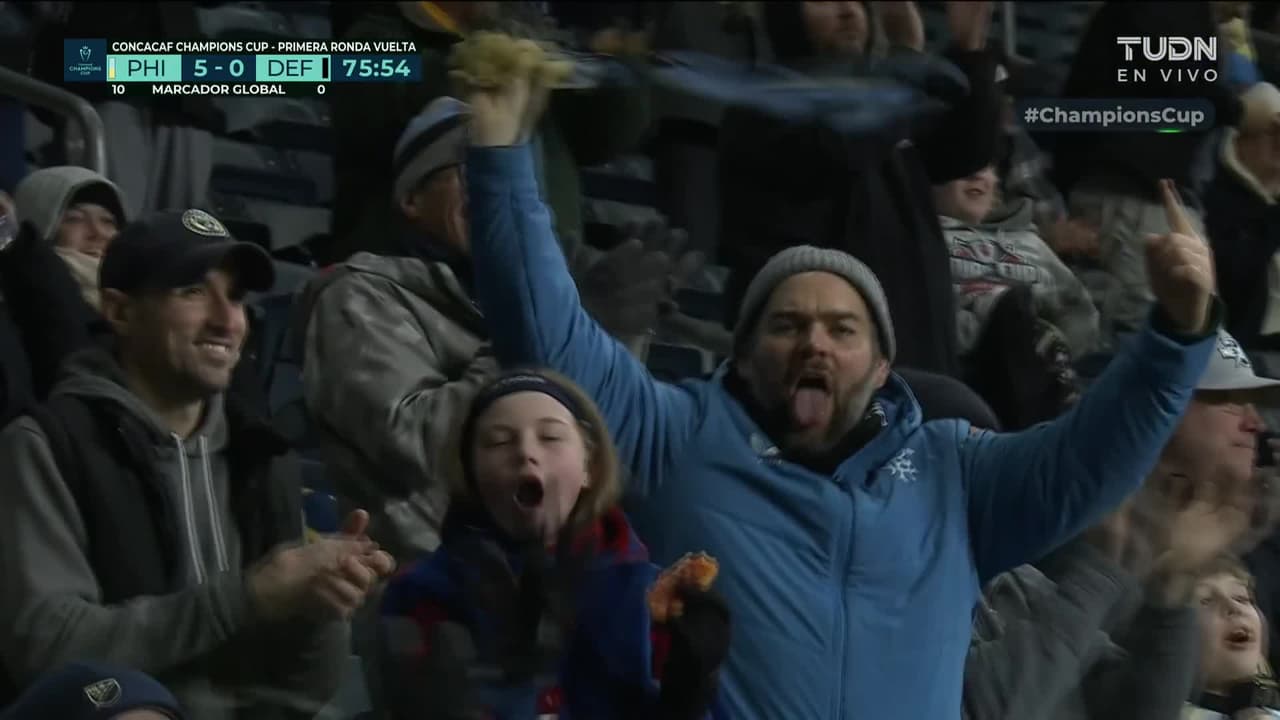 ¡Frialdad de Cavan Sullivan! 16 años y define de forma magistral para el sexto