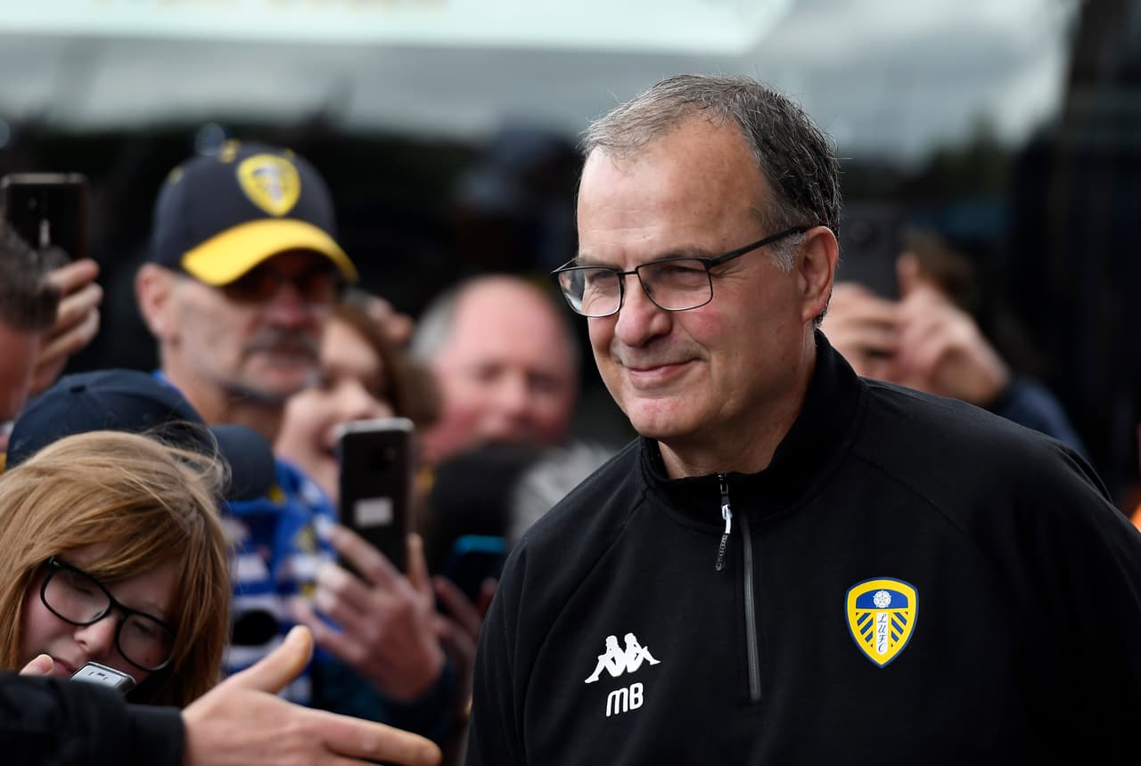 ¡Por la revancha! Leeds confirma continuidad de Bielsa