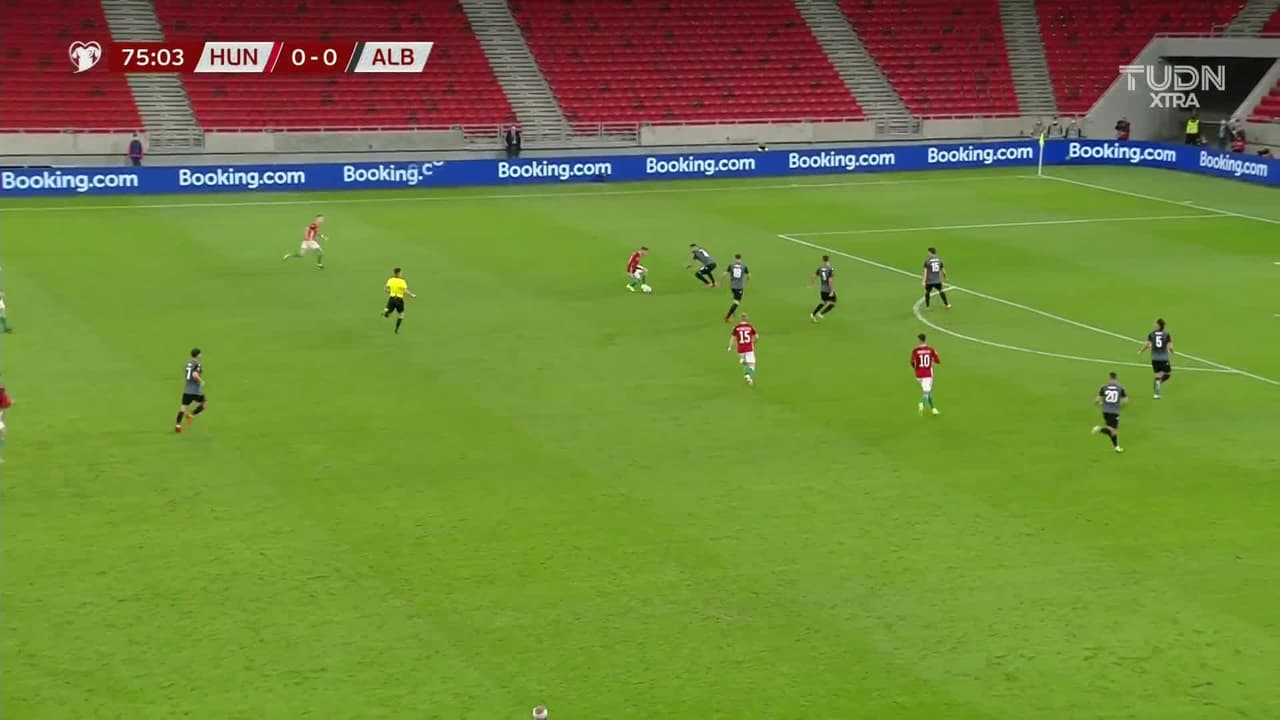 ¡TIRO ATAJADO! disparo por László Kleinheisler.