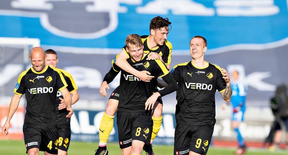 <b>Empate alegre, empate distinto</b>
<br>- El partido finalizó con paridad 1-1.
<br>- La alegría en los jugadores fue evidente, esto por volver a correr detrás del esférico con el objetivo de ganar, pero seguramente, habrían deseado celebrar cada anotación con los cántico y el apoyo de sus aficionados.