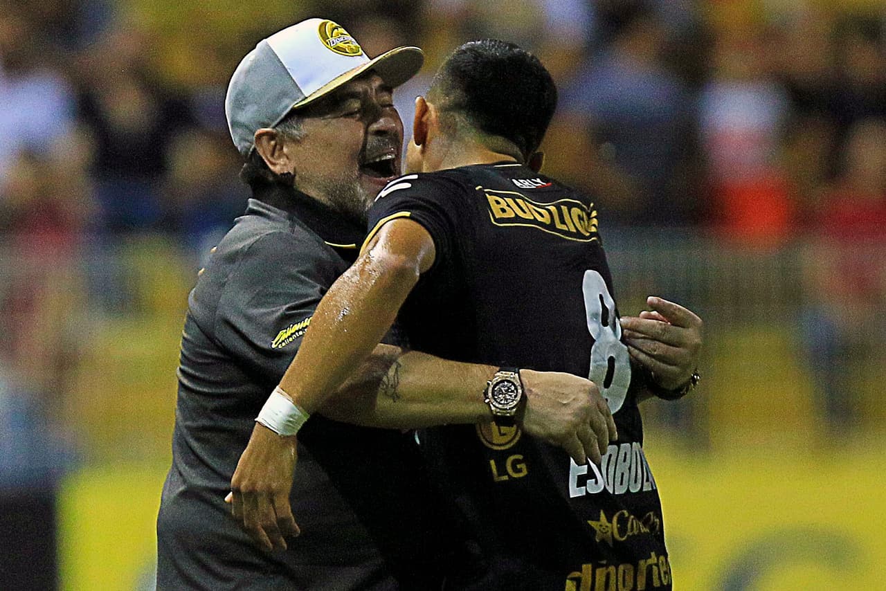 El abrazo de la gloria de Maradona llegó a Dorados para darle un color lleno de brillo.