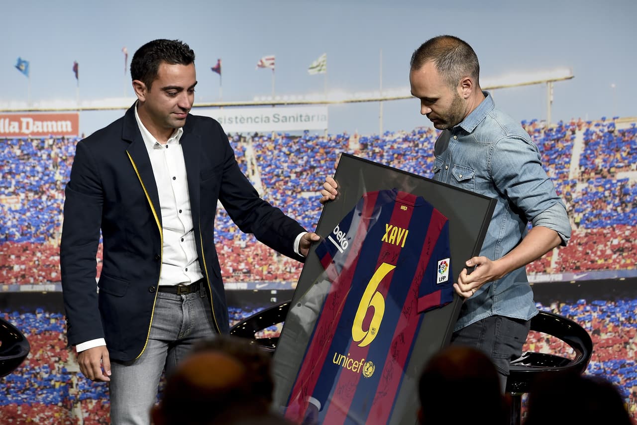Xavi recibió un emotivo homenaje de despedida por parte del Barcelona y personajes importantes en su carrera, aquí las mejores imágenes.