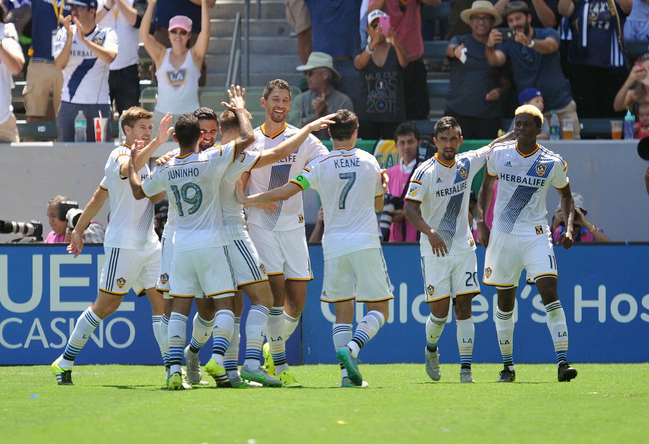 LA Galaxy celebra goleada sobre NYCFC
