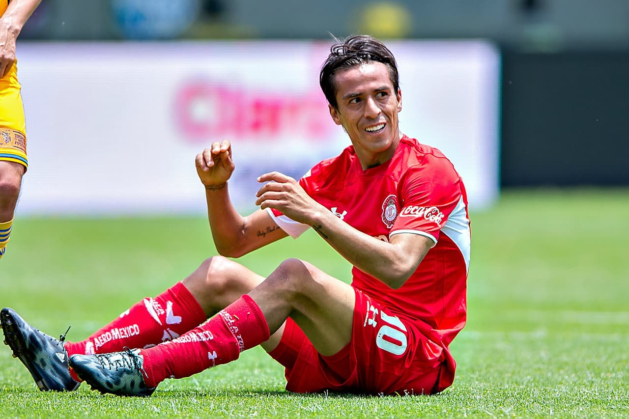 Lucas Lobos: El argentino que alguna vez fue el objeto del deseo de todos los equipos en el Draft tuvo un año de pesadilla en Toluca donde nunca encontró su fútbol y estuvo casi todo el tiempo en la banca o fuera de las convocatorias de Cardozo.