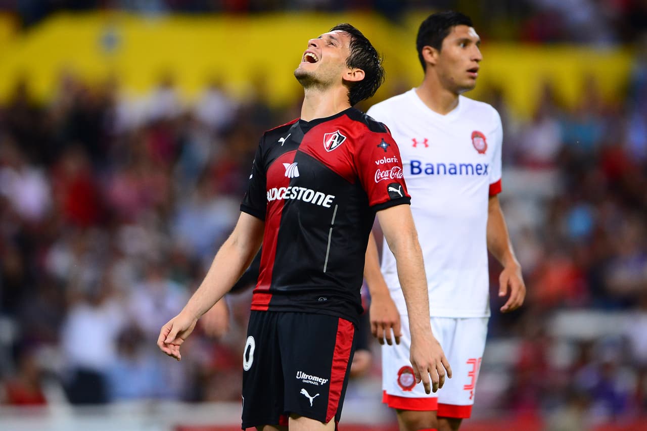 Luis Nery Caballero: Otra decepción para el Atlas, el atacante paraguayo tuvo un mal semestre en el Apertura con 3 goles, la directiva le dio el voto de confianza en el Apertura 2015 y su productividad bajó a 1 gol.