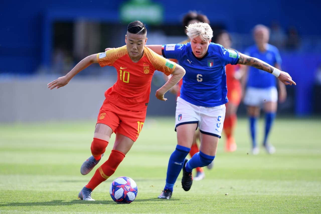 Ambos equipo llegaban sin triunfos en sus últimos duelos de la fase de grupos. Italia perdió con Brasil por 1-0 y China empató con España por 0-0.