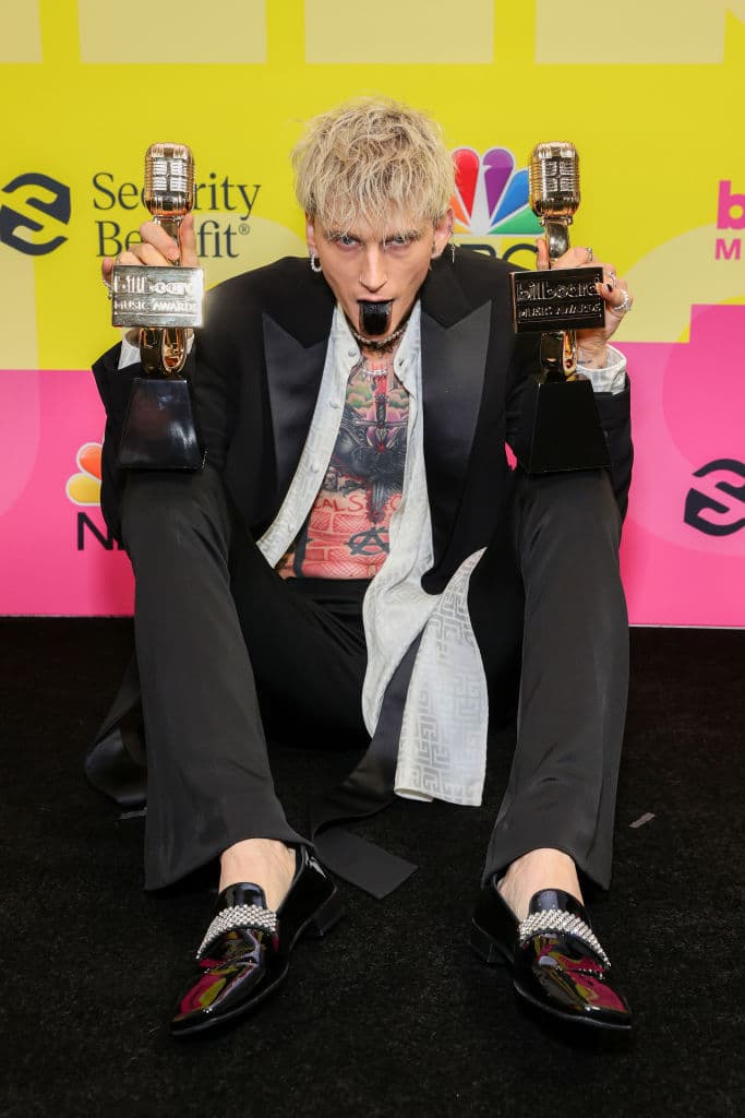 Machine Gun Kelly fue el ganador del Artista top Rock y también como Mejor Album.