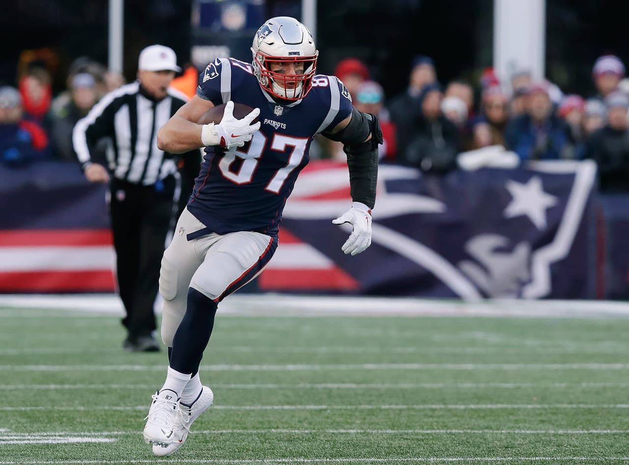 Rob Gronkowski promedió 68,5 yardas en promedio por partido en su carrera, el número uno en la estadística de los ala cerrada.