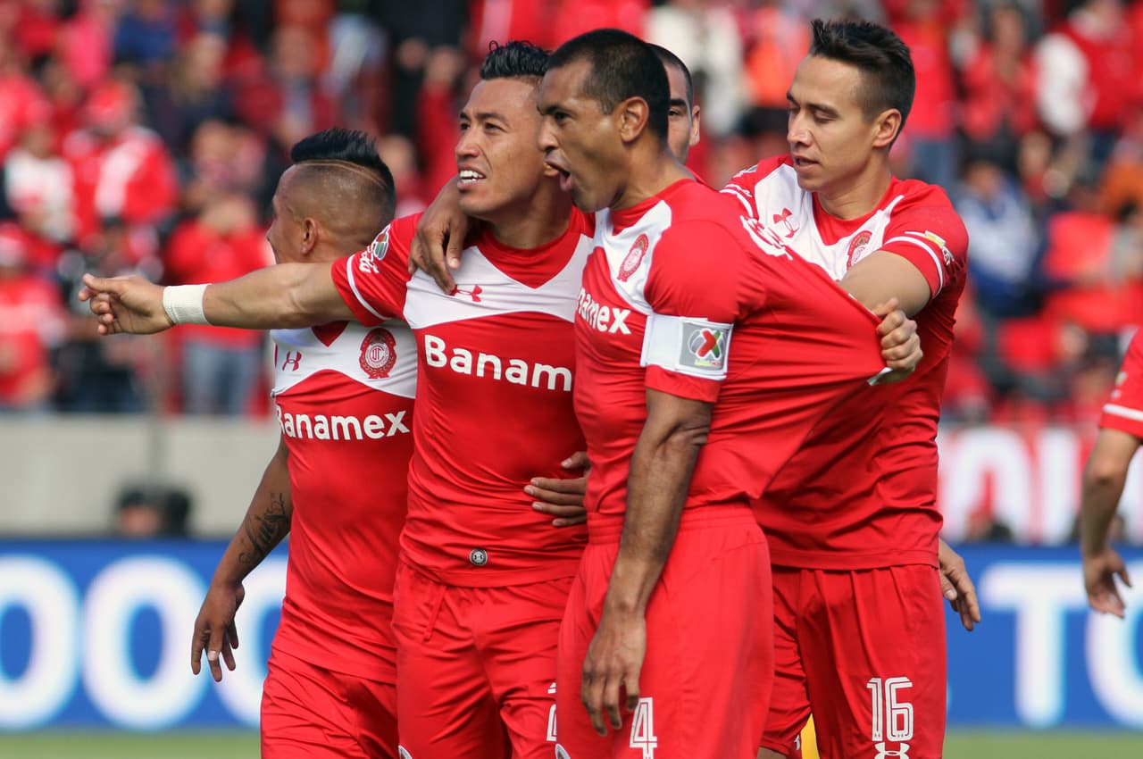 Con gol del colombiano Fernando Uribe, Toluca derrotó 1-0 a Tigres, que venía de ser campeón en el Apertura 2015. Los de Monterrey quedaron eliminados por Rayados en el clásico regional en la primera fase de la Liguilla.