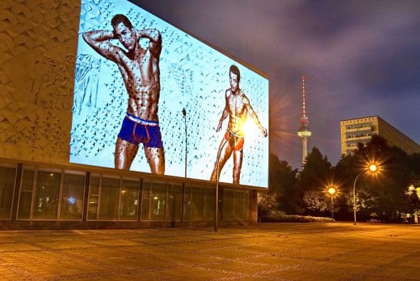 El delantero portugués lanzó su linea de ropa llamada, 'CR7 Underwear', en las principales ciudades del mundo.