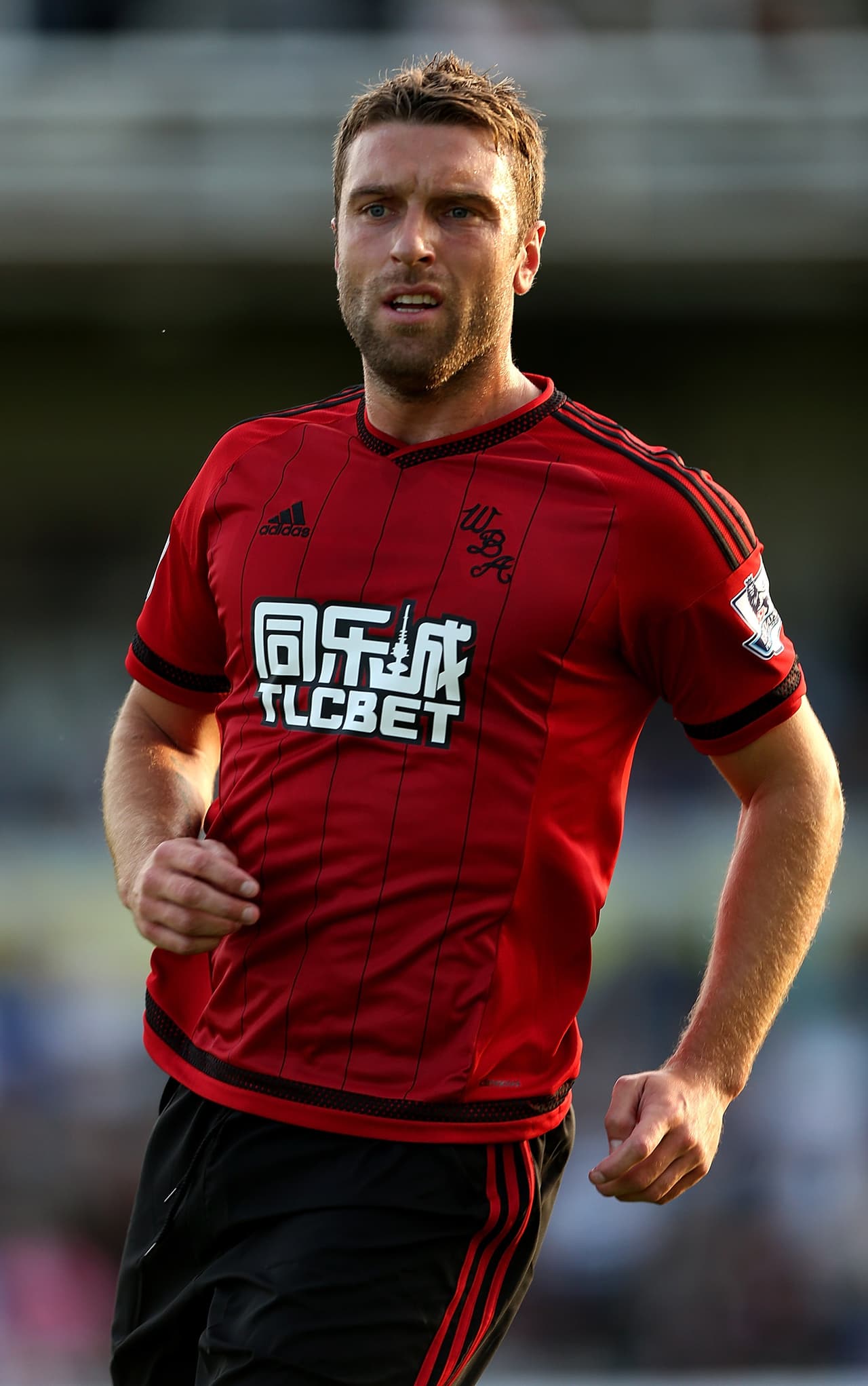 El veterano delantero inglés Rickie Lambert dejó al Liverpool para asumir un nuevo reto en su carrera siendo la figura ofensiva del West Bromwich con quien ya tuvo minutos en la pretemporada.