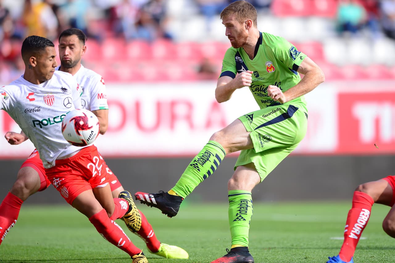 El primer tiempo acabó con victoria parcial para Monarcas, sorpresivo resultado.