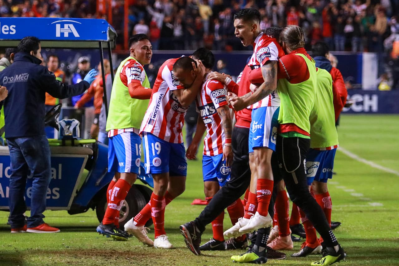 Así se vivieron los festejos del Atlético San Luis en el Estadio Alfonso Lastras luego de triunfar 4-2 en el juego de Vuelta en la Final del Ascenso MX ante Dorados.