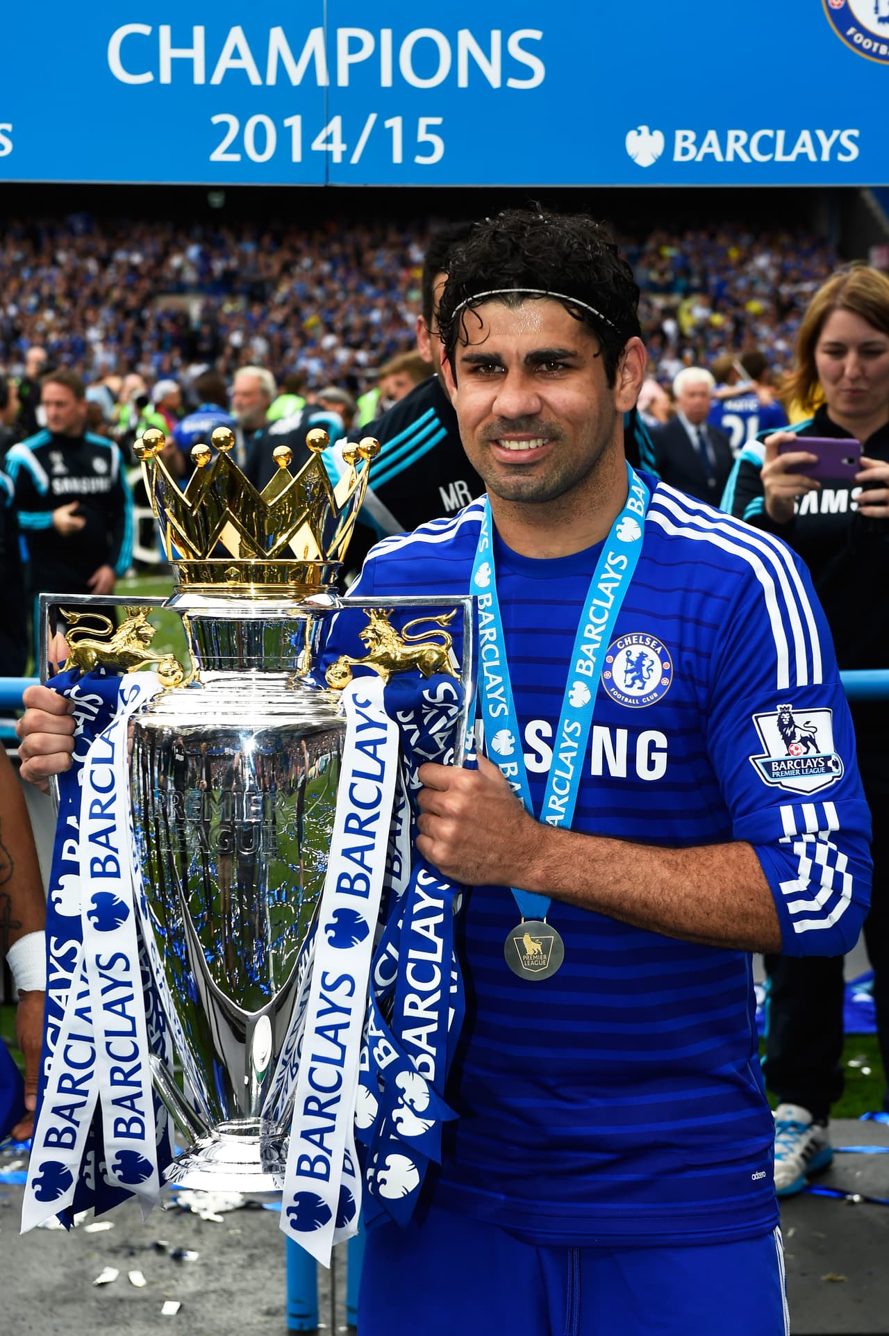 El delantero brasileño naturalizado español se dice feliz con el Chelsea.