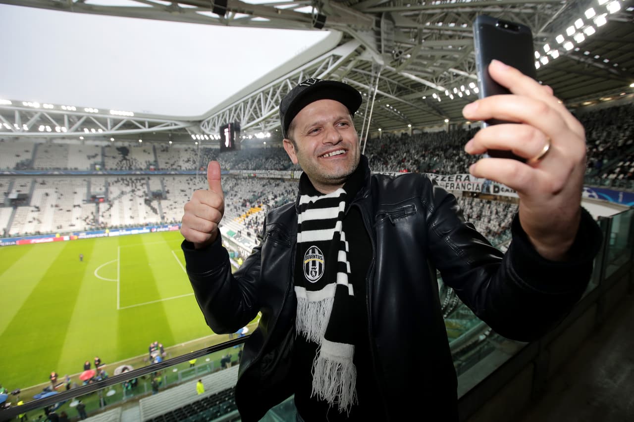 La afición local, sin duda, fue la más ruidosa en toda la previa del partido entre la Juventus y Real Madrid por los cuartos de final de la Champions League. Un marco impresionante para un partido de tal calibre entre dos de los mejores equipos del mundo, además últimos finalistas del torneo.