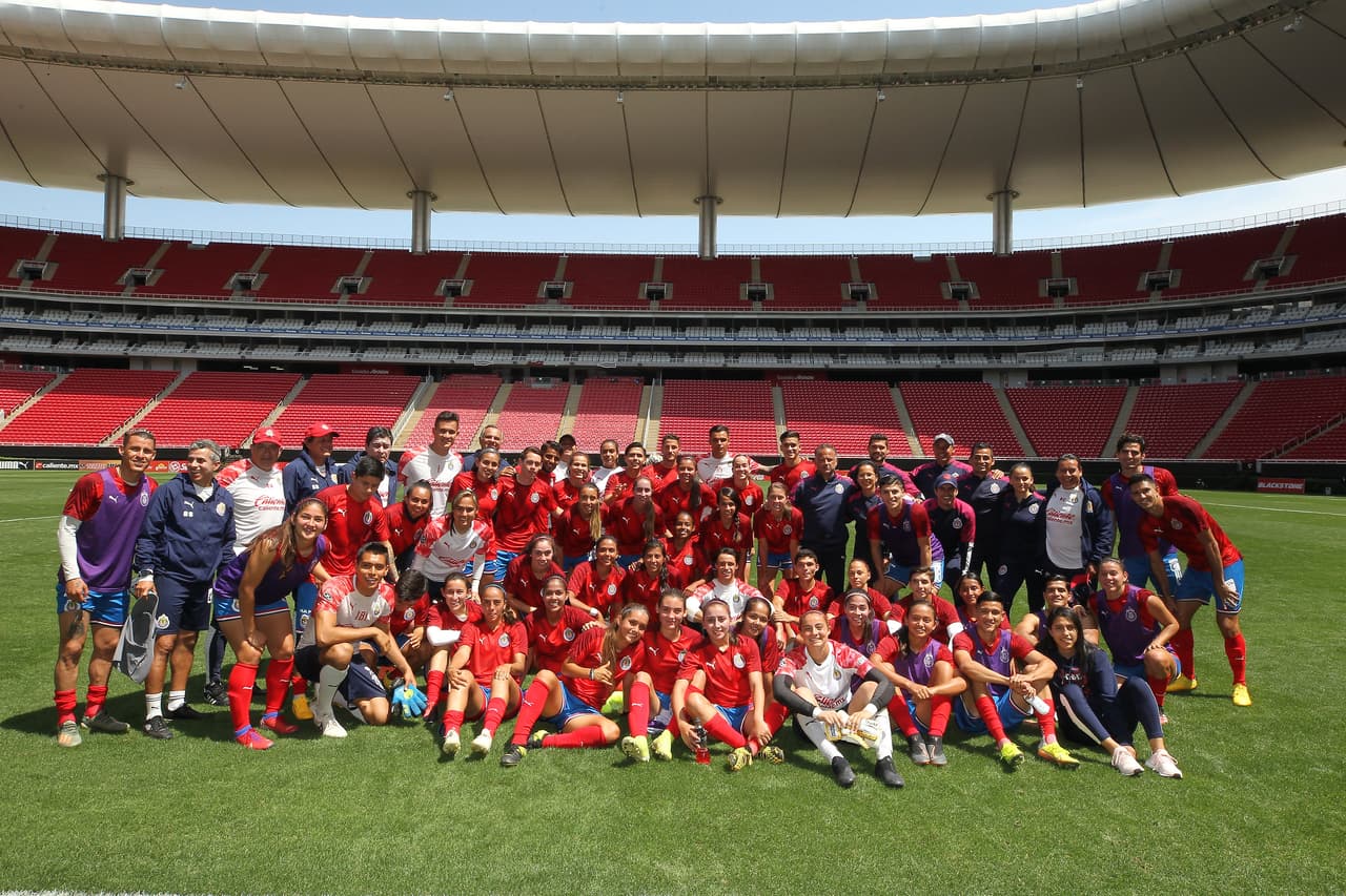 Por segundo año consecutivo, Chivas realizó el 'Juego X la Equidad', con dos equipos formados por un combinado entre sus ramas varonil y femenil.