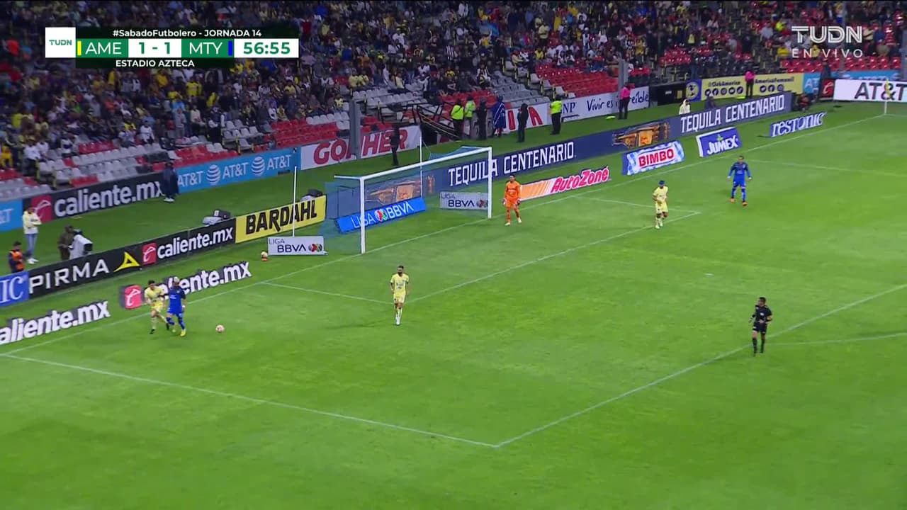 ¡TIRO ATAJADO! disparo por Rogelio Funes Mori.