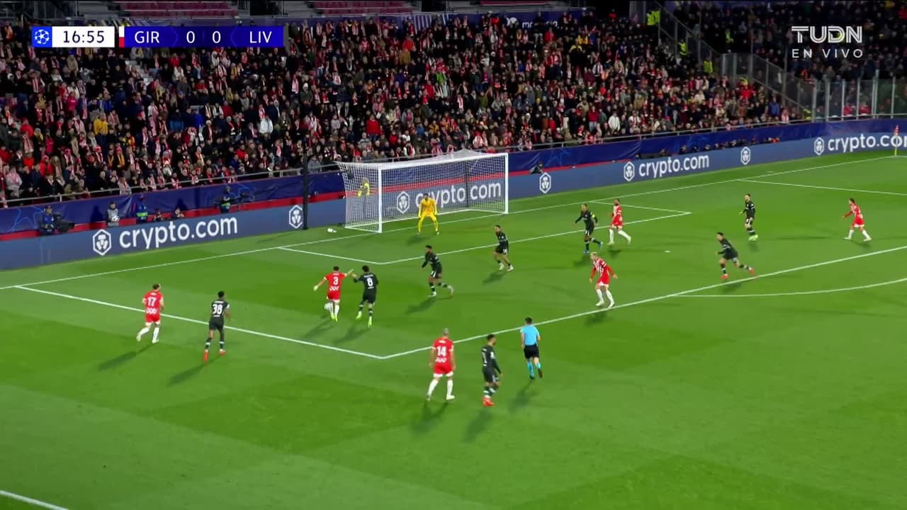 ¡TIRO ATAJADO! disparo por Miguel Gutiérrez.