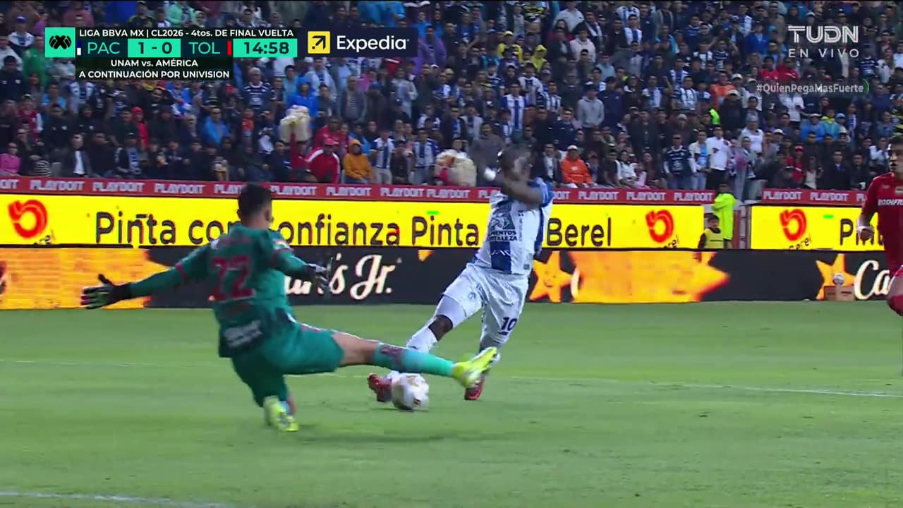 ¡Atajada enferma de Luis García! El arquero de los Diablos evita el 2-0