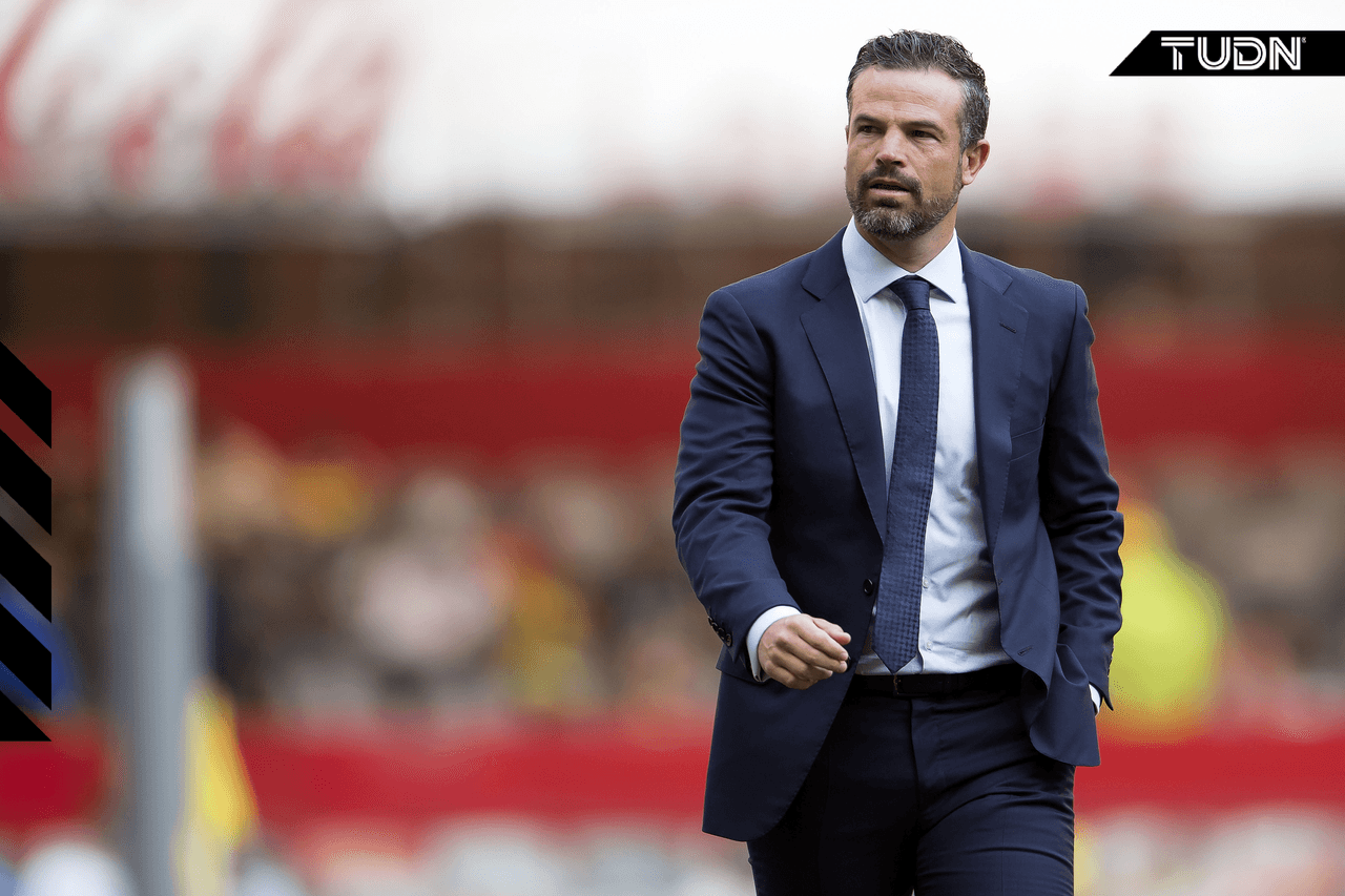 Sinha postula a Rafael Puente como posible reemplazo de La Volpe