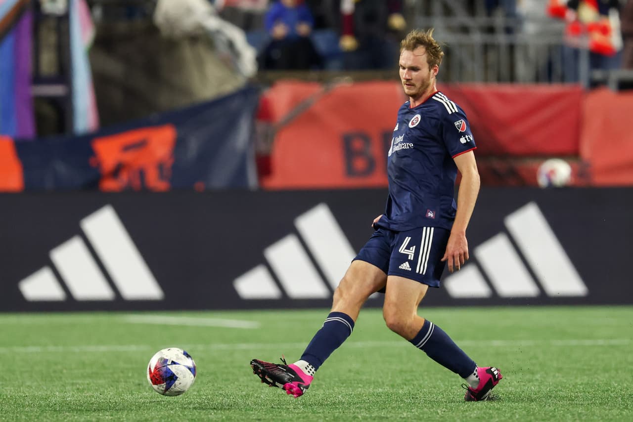 Defensor - HENRY KESSLER (New England Revolution)
<br>