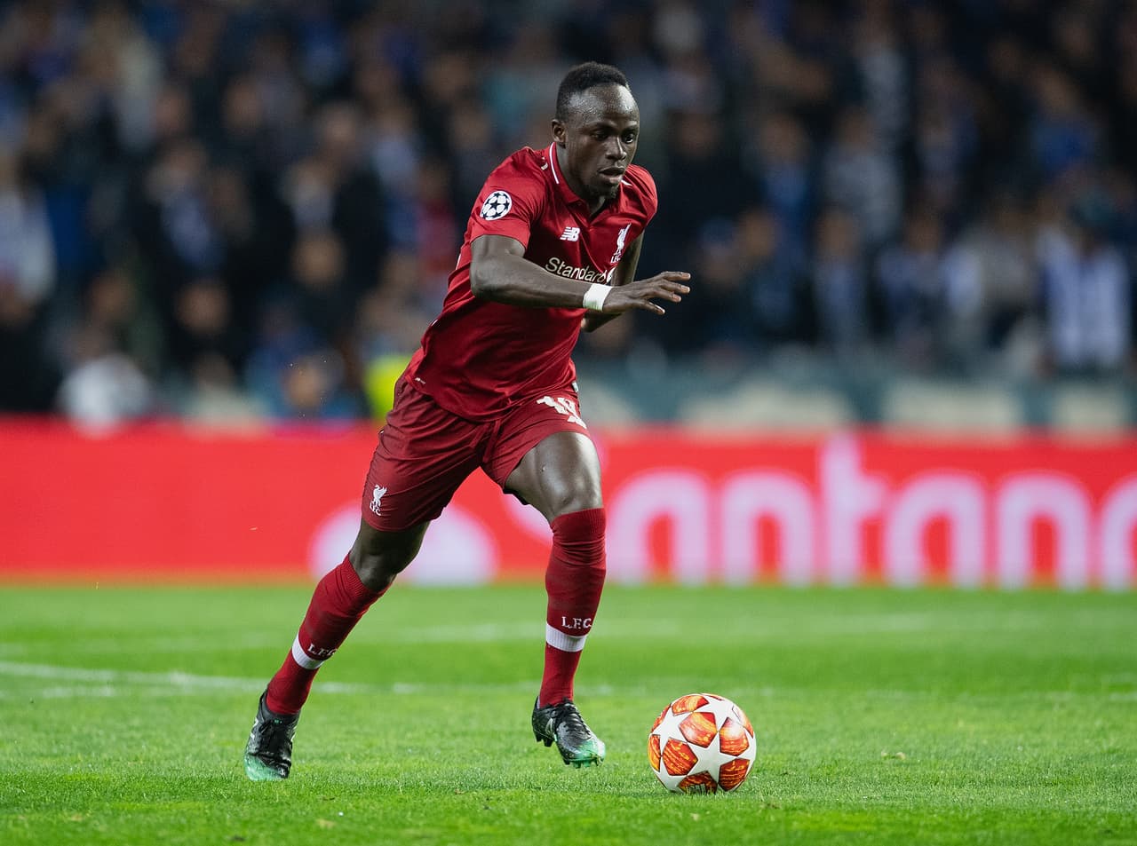 Mediocampista: Sadio Mané (Liverpool)