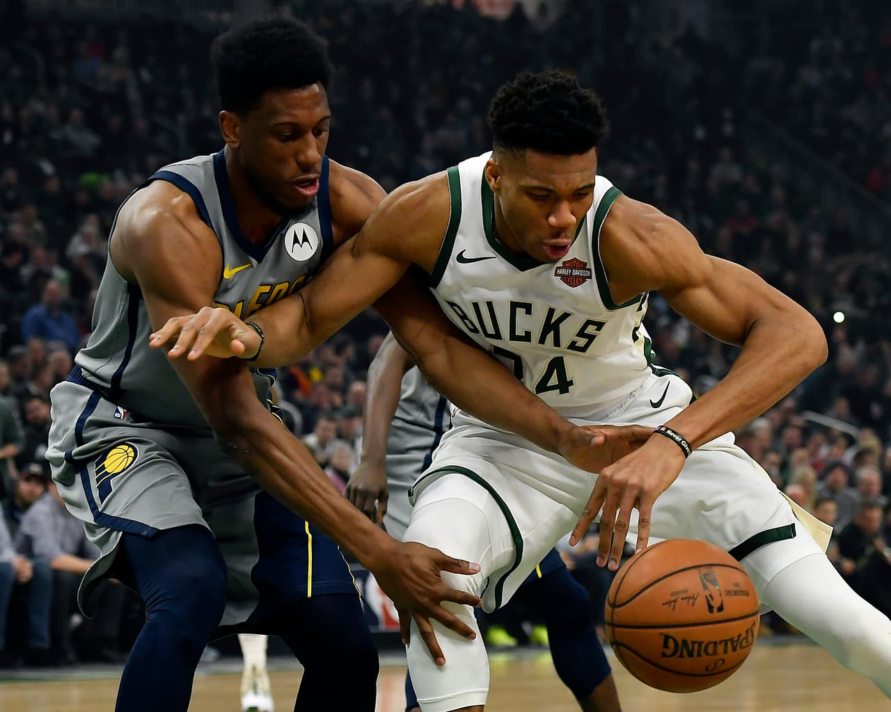 Por otro lado, el mejor fue Giannis Antetokounmpo con 29 puntos, 12 rebotes y cinco asistencias. Cerca estuvo Khris Middleton con 27 puntos.