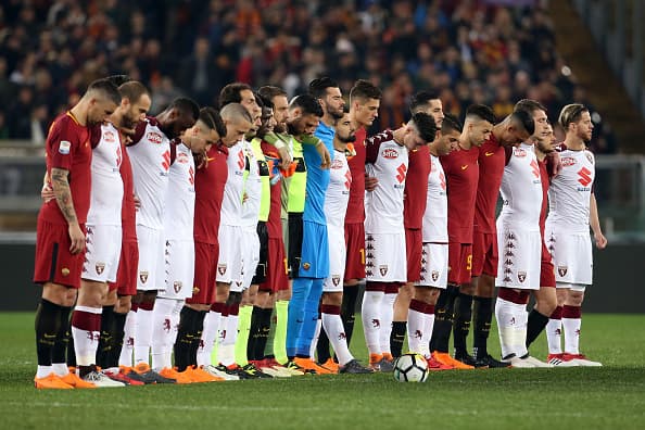 La Roma golea 3-0 al Torino con dedicatoria a Davide Astori