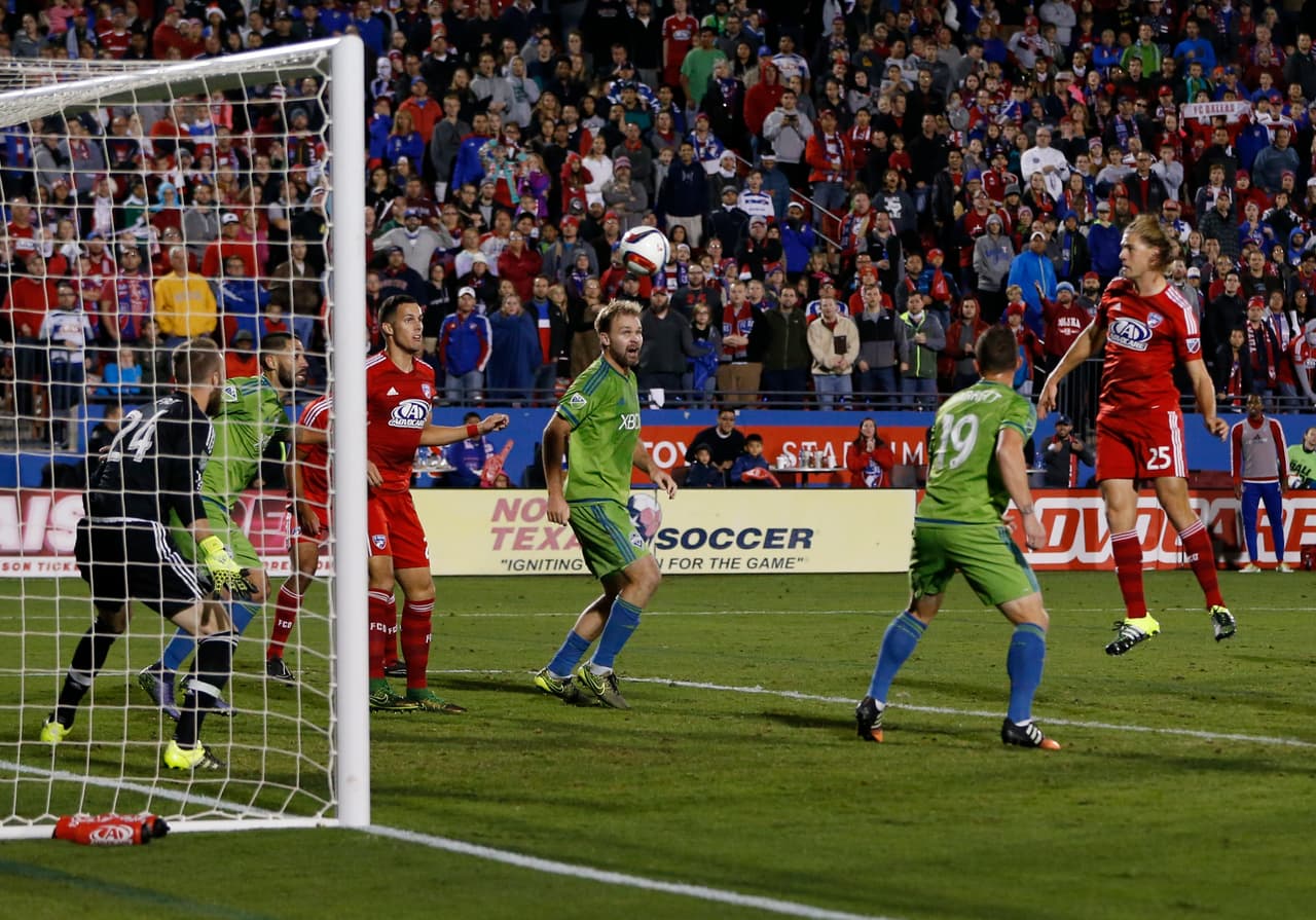 Minuto 90+1: Walker Zimmerman y un cabezazo que valió la prórroga para Los Hoops.