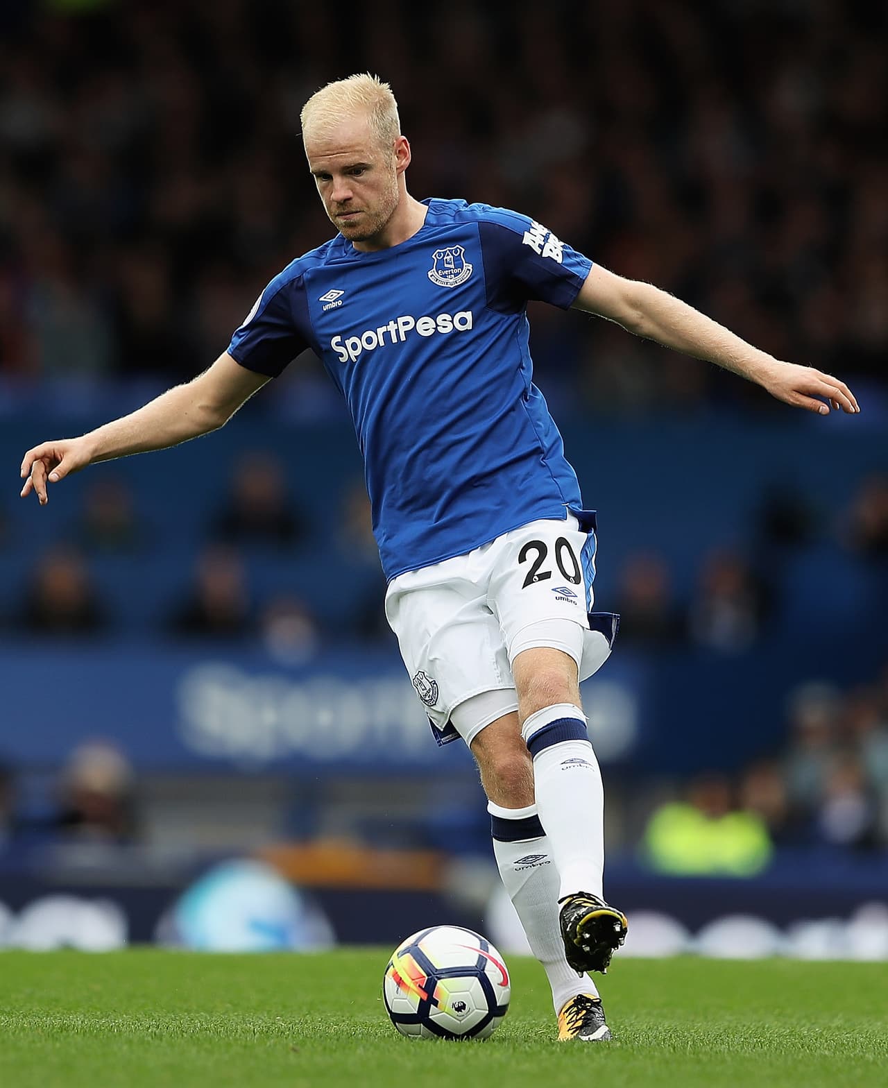 El holandés Davy Klaassen, que llegó al Everton en el mercado de verano, estaría emigrando al Fenerbahce.