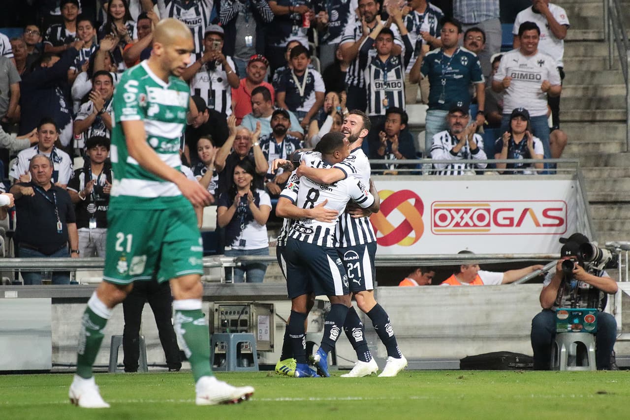 Así cerró Monterrey una noche redonda, escalando peldaños en la tabla general, posicionándose en la tercera plaza y dejando prácticamente eliminado a Santos.