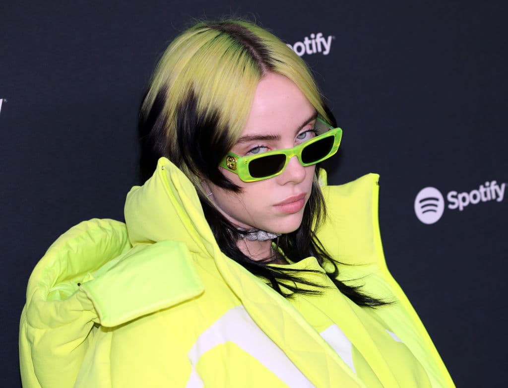 Hace dos días Billie publicó un video de 15 segundos en Instagram donde se le puede ver cantando el tema principal del nuevo disco.
<br>