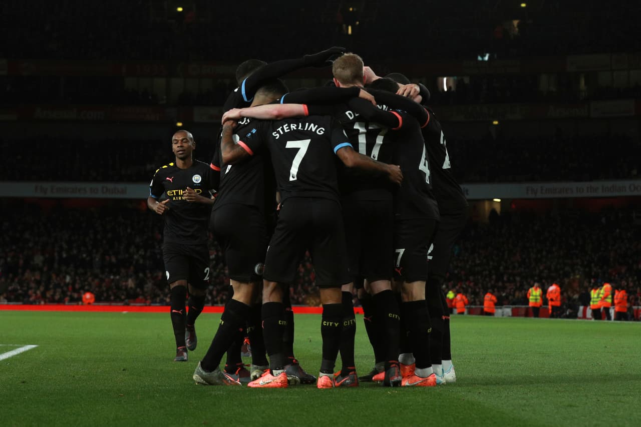 El Manchester City muestra el músculo y le pega al Arsenal 0-3 a domicilio.