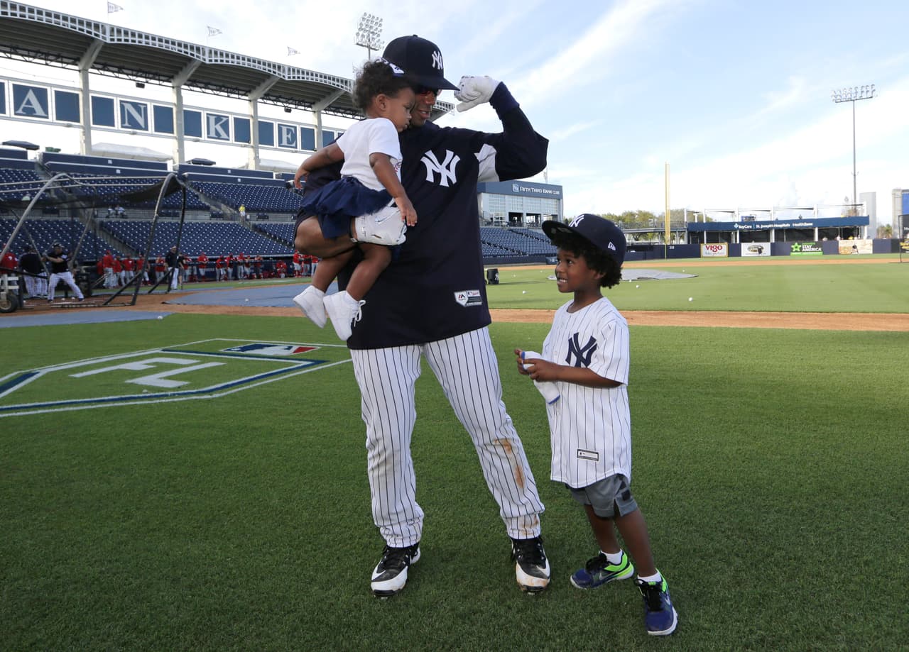 Lo hizo en el George M. Steinbrenner Field, de Tampa (Florida), donde dio inicio sus entrenamientos de primavera como invitado del equipo.