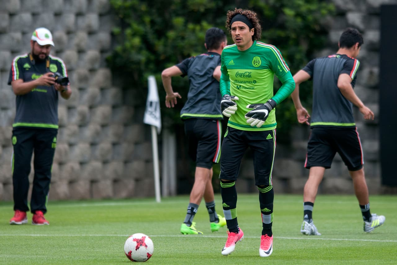 El arquero Guillermo Ochoa es uno de los protagonistas que en el equipo tendrá un duro trabajo contra varias de las más duras delanteras del mundo.
