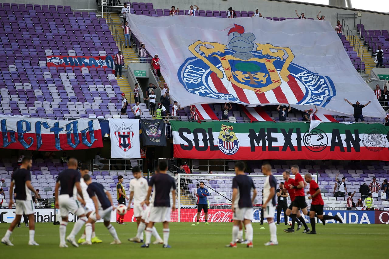 Se acabó la ilusión: pocos fanáticos llegaron al Bin Zayed Stadium para ver a Chivas y Esperance