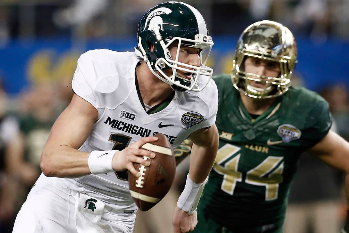 3. MICHIGAN STATE ¿Por qué el rango?: Una vez más los ‘Espartanos’ serán fuertes a la defensiva, y el quarterback Connor Cook será constante. MSU será fuerte en la línea de scrimmage, especialmente a la ofensiva, y el pass rusher Shilique Calhoun acosará a los QBs del Big Ten durante toda la temporada (Foto: NFL).