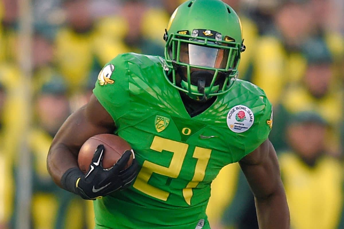 6. OREGON ¿Por qué el rango?: Los ‘Patos’ tienen a un potencial candidato al Heisman en el corredor Royce Freeman y estarán de regreso por el título Pac-12. (Foto: NFL).