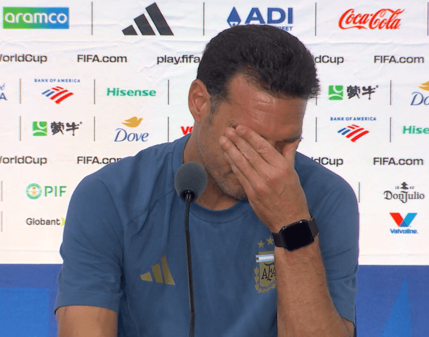 Scaloni no puede contener las lágrimas y abandona conferencia de prensa tras perder la Final