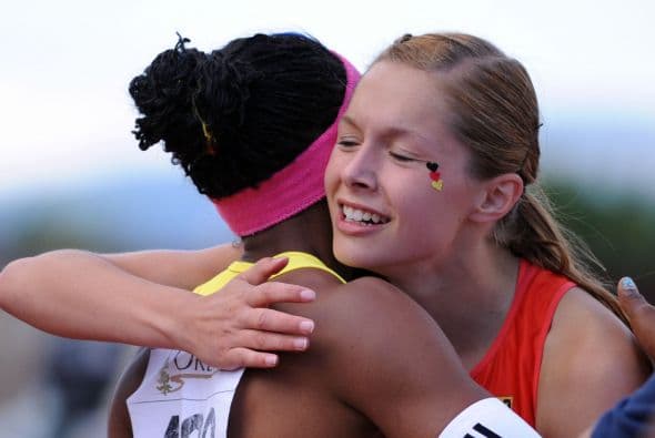 La ecuatoriana Angela Tenorio obtuvo el miércoles la medalla de plata en los 100 metros de los Juegos Panamericanos en una ajustada final ganada por la jamaiquina Sherone Simpson. Tenorio, de 19 años, cronometró 10.99 segundos para llevarse su presea, quedando a cuatro centésimas de Simpson. Aventajó por apenas dos centésimas a la estadounidense Barbara Pierre, ganadora del bronce.