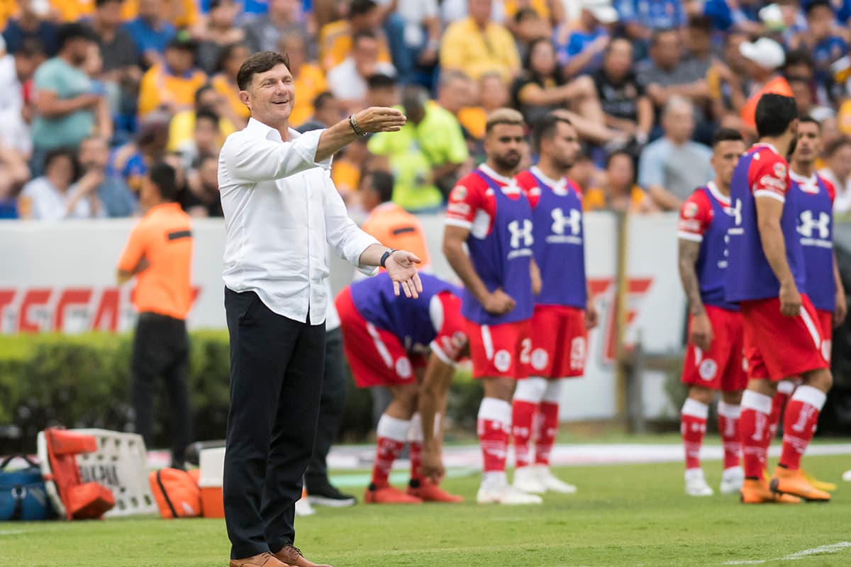 El técnico Hernán Cristante logró que sus jugadores le quitaran el invicto en casa a Tigres, para llegar a 7 puntos en zona de clasificación a la liguilla.