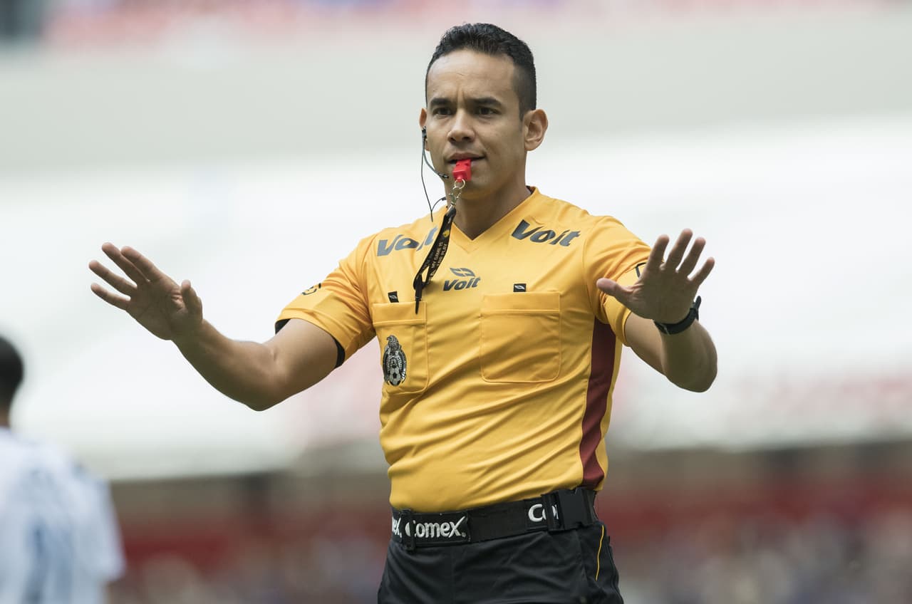 El desenlace del encuentro se salió del control del árbitro Roberto Ríos, de controversial actuación, luego de protestas de los jugadores del Puebla.