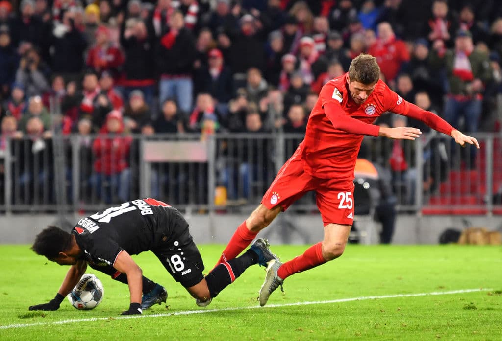 Con doblete de Leon Bailey al 10 y al 35, Bayer Leverkusen se impone 1-2 en su visita al Bayern Múnich.