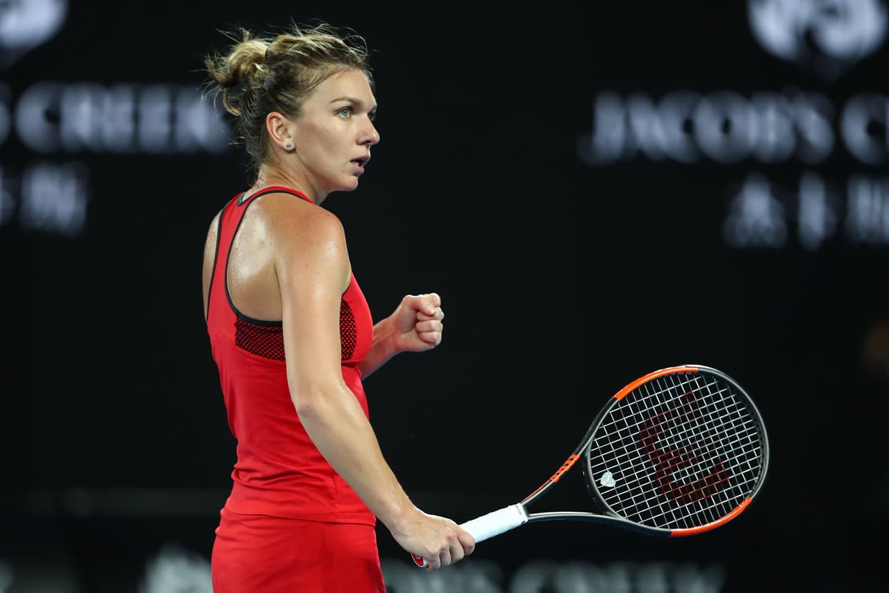 Halep se incorporó de nuevo al duelo y aguantó como pudo los calambres en su pierna izquierda para ganar el segundo parcial en 48 minutos.