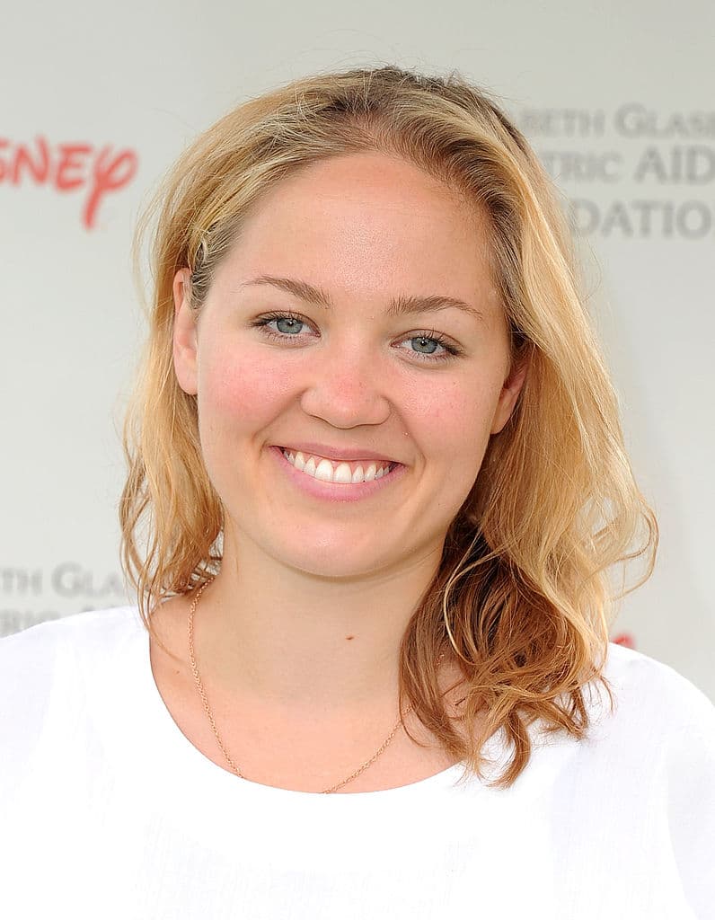 La actriz dijo que la cienciología le ayuda en la actuación y a concentrarse en la comunicación; la ayuda a ser un ser más espiritual en Hollywood.